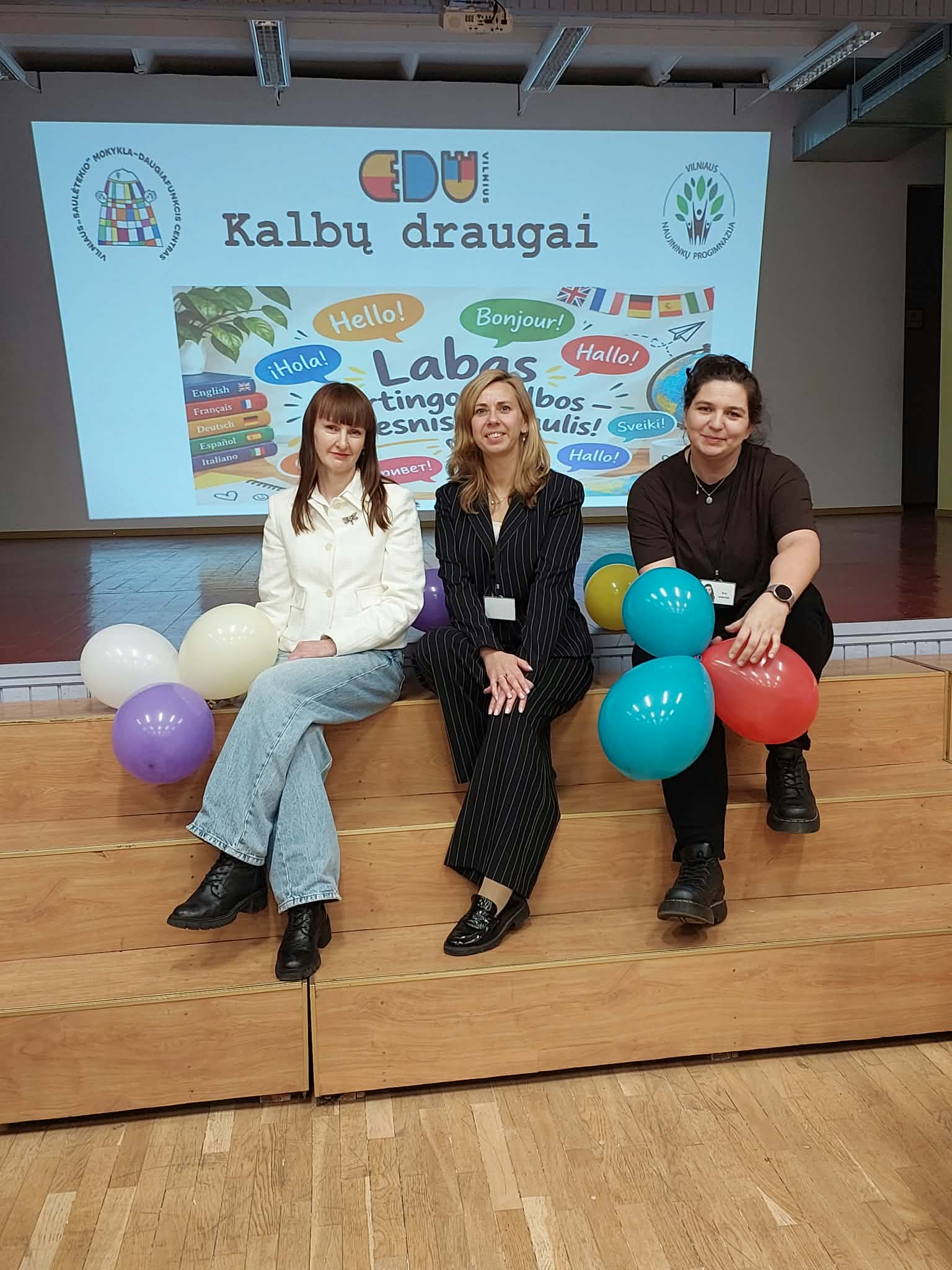 Projekto „Kalbų draugai“ pirmasis susitikimas Vilniaus „Saulėtekio“ mokykloje -daugiafunkciame centre su Naujininkų progimnazija